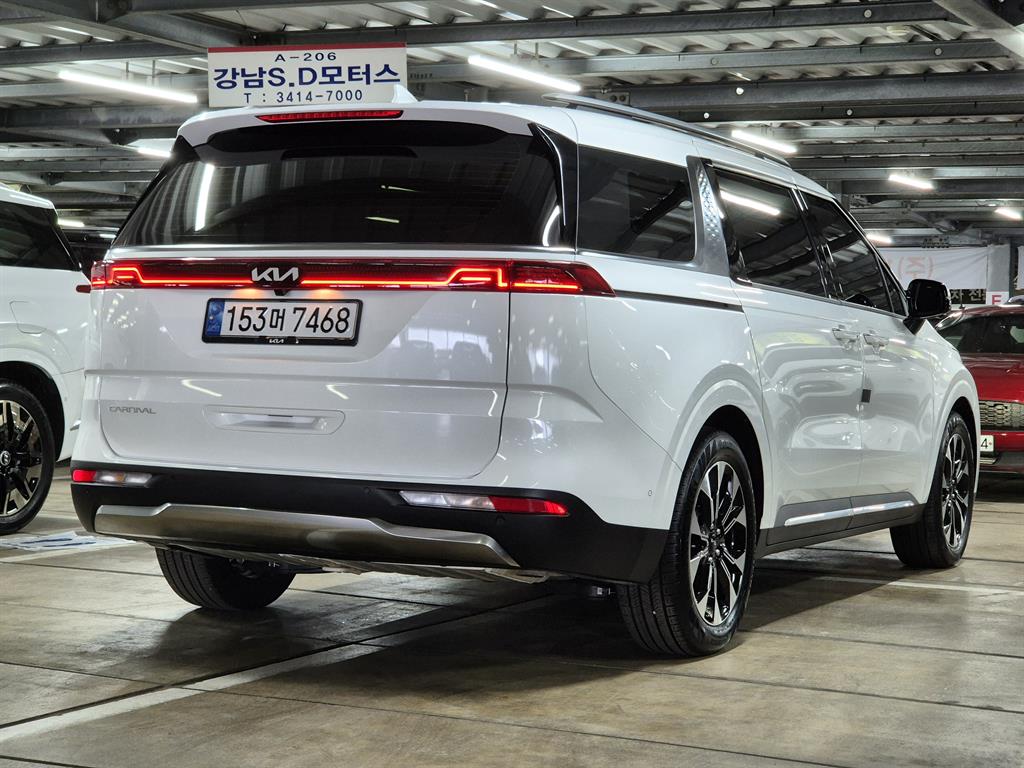 KIA Carnival - Vista 4