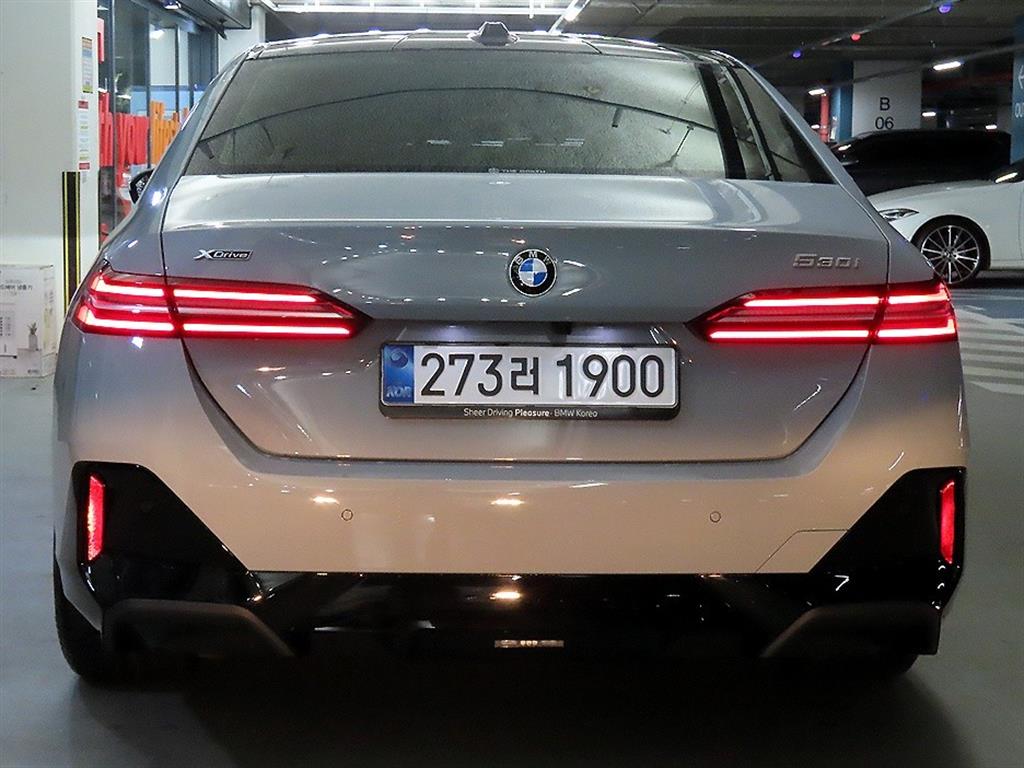 BMW 5 Series - Vista 5