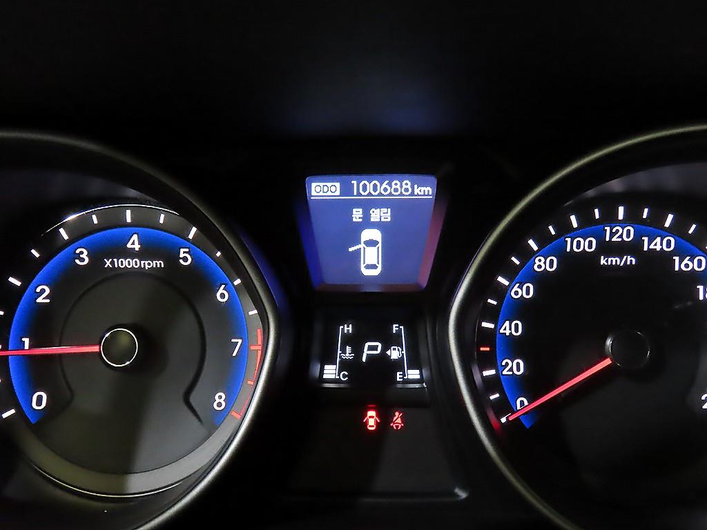 HYUNDAI i30 - Vista 9