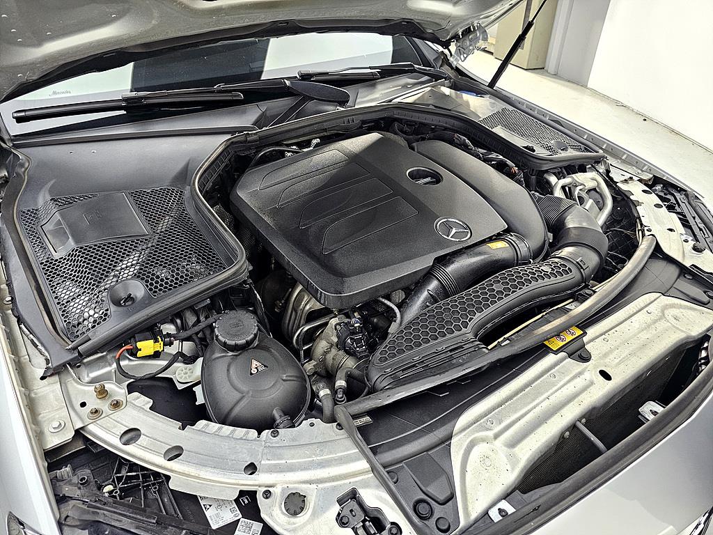 Mercedes Benz C Class - Vista 6