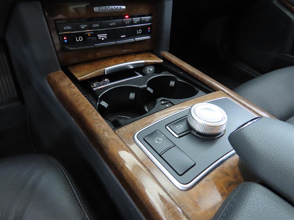 Mercedes Benz E class - Vista 12