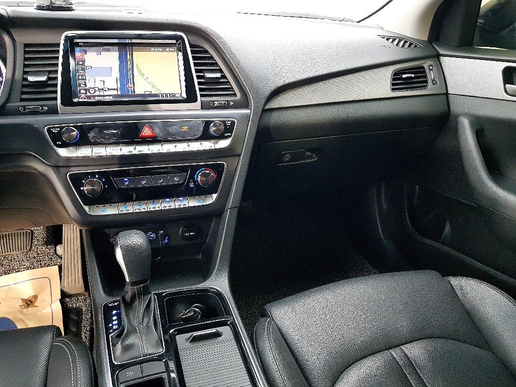 HYUNDAI Sonata - Vista 10