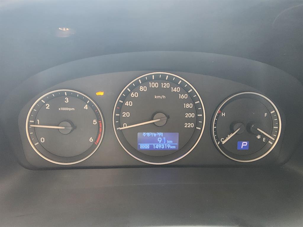 HYUNDAI Starex - Vista 7