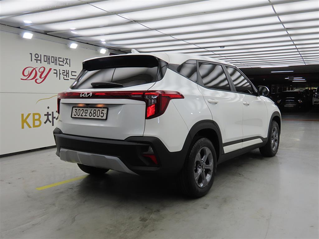 KIA Seltos - Vista 4