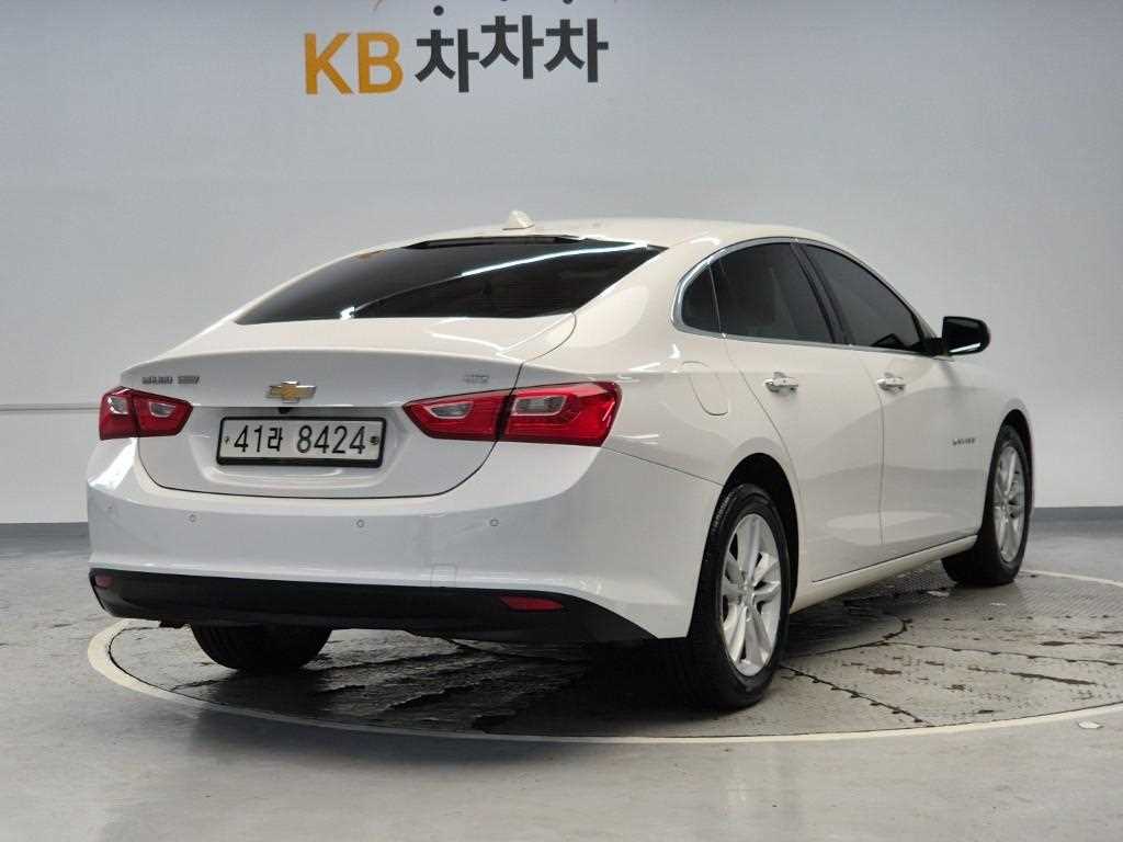 Chevrolet Malibu - Vista 3