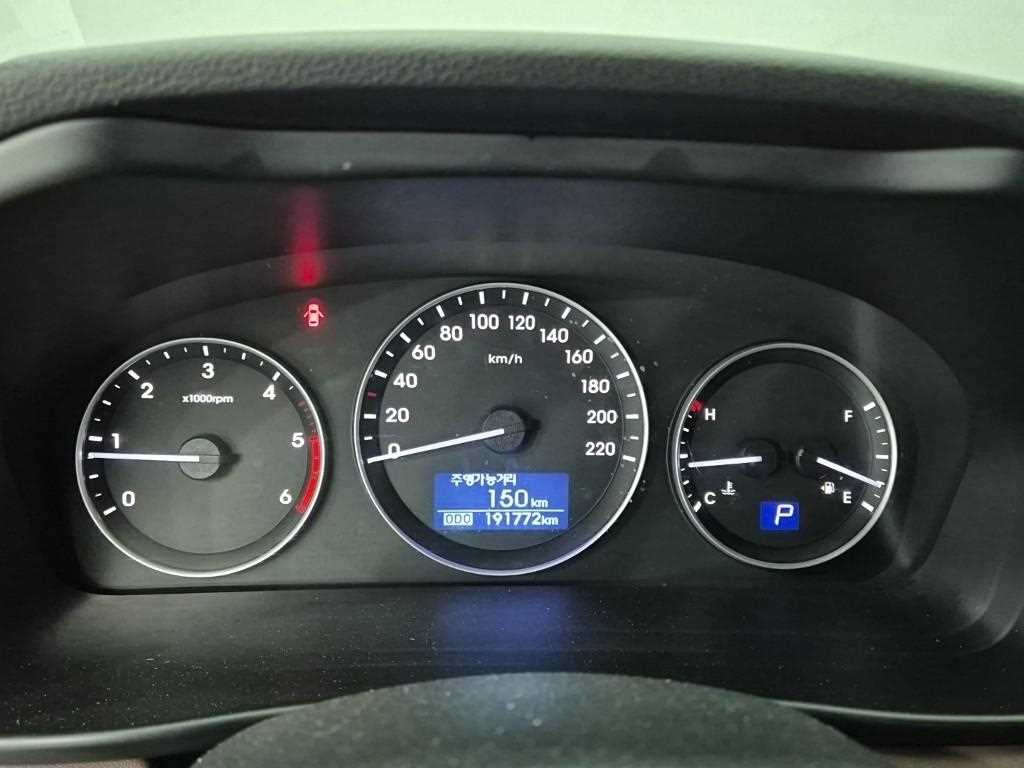 HYUNDAI Starex - Vista 6