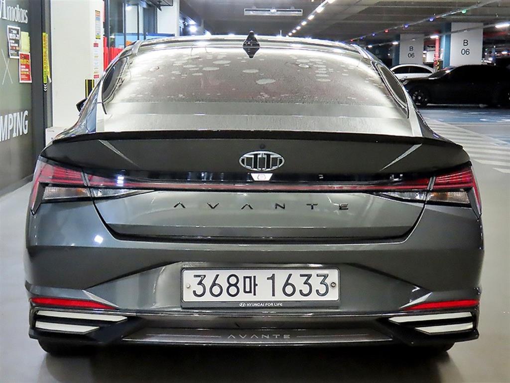 HYUNDAI Avante - Vista 5