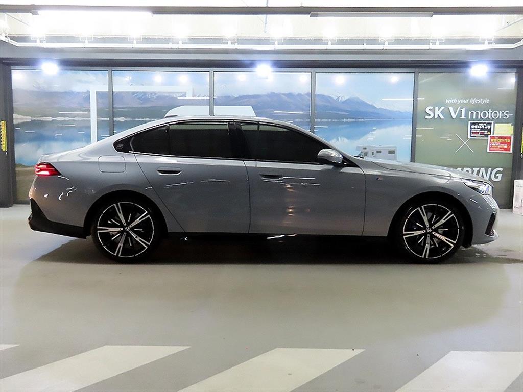 BMW 5 Series - Vista 3