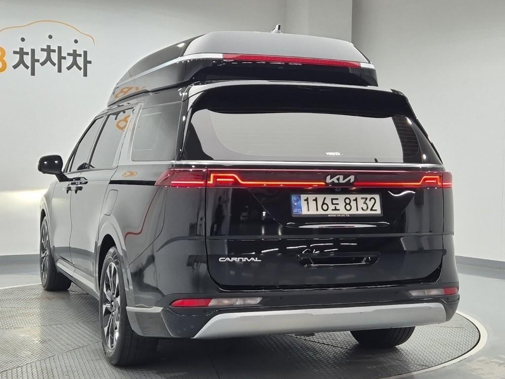 KIA Carnival - Vista 2