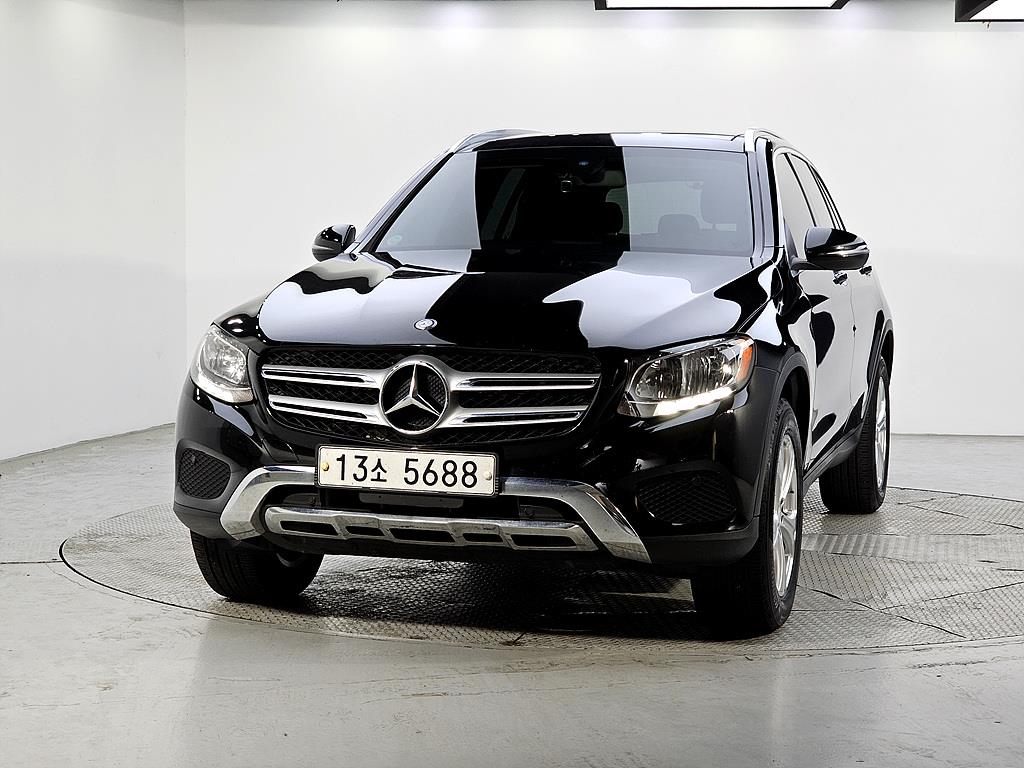 Mercedes Benz GLC Class - Vista 2