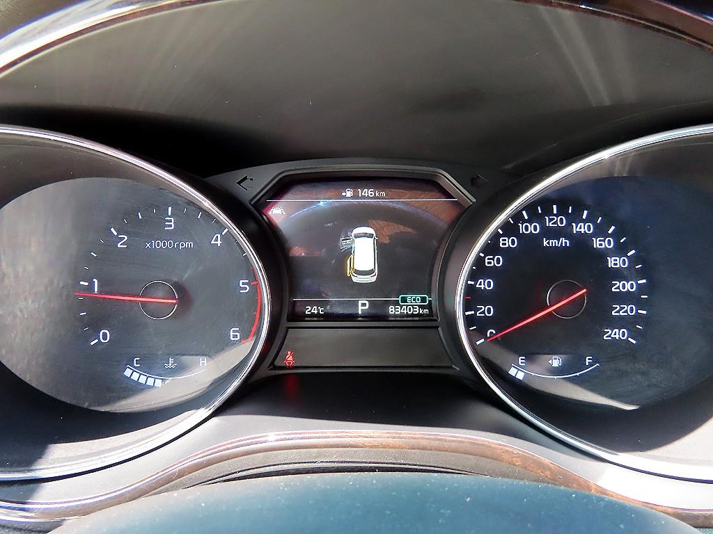 KIA Carnival - Vista 10