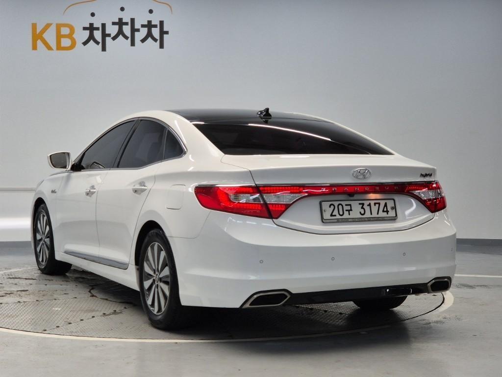 HYUNDAI Grandeur - Vista 3