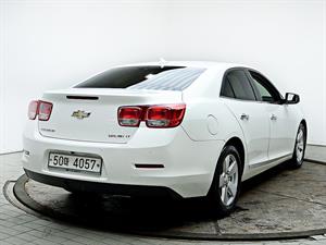 Chevrolet Malibu - Vista 8