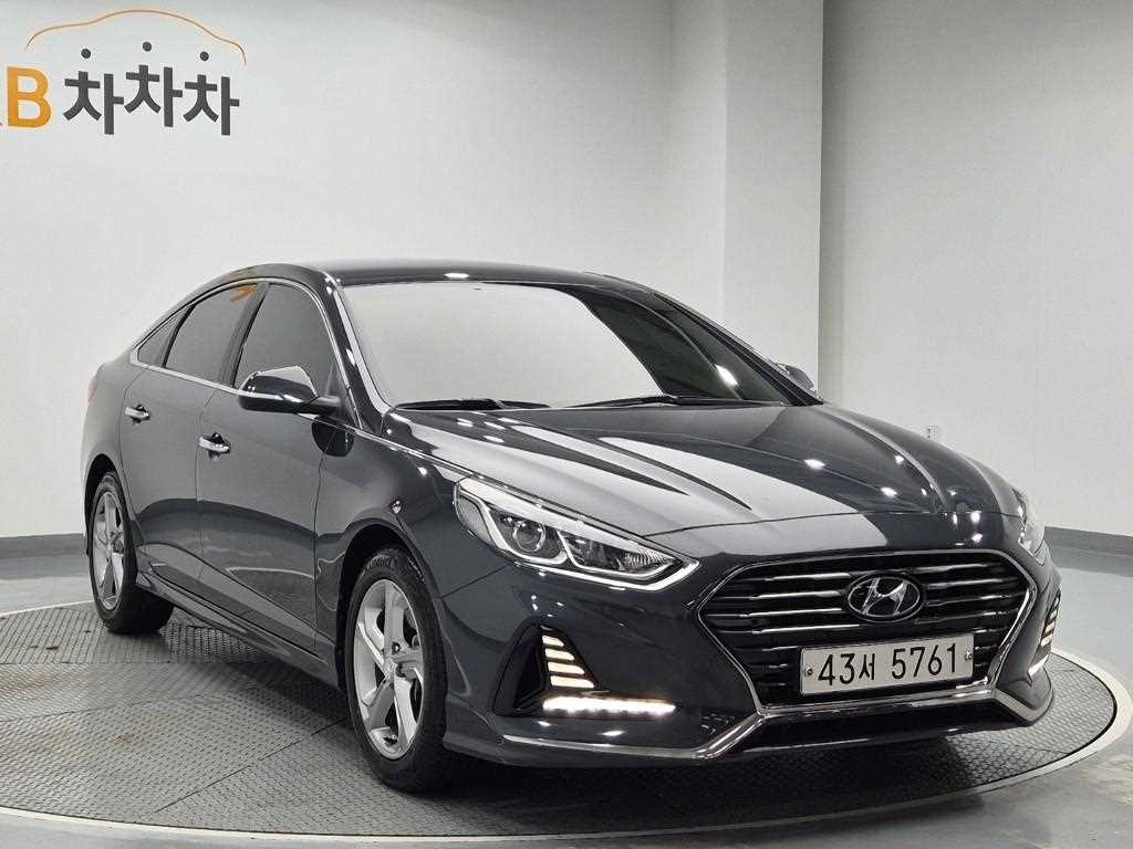 HYUNDAI Sonata - Vista 4