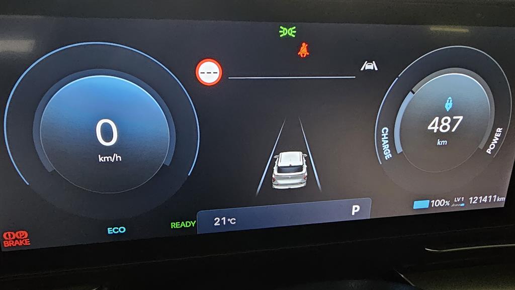 HYUNDAI Kona - Vista 5