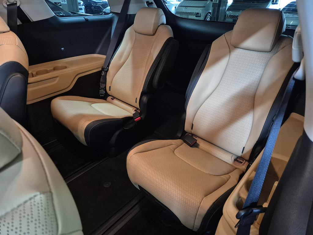 KIA Carnival 2023 the color of pearl - Importación desde Corea - HF Imports Iquique - Foto 17