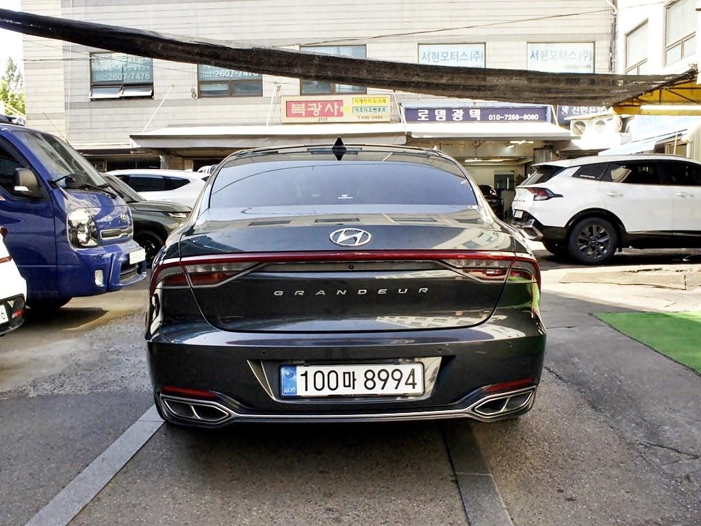 HYUNDAI Grandeur - Vista 5