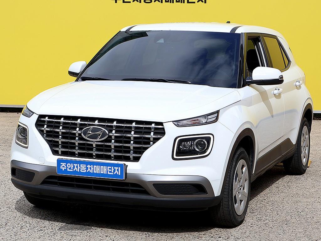 HYUNDAI Venue - Vista 3