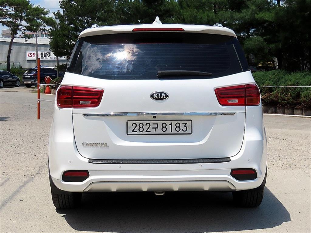 KIA Carnival - Vista 4