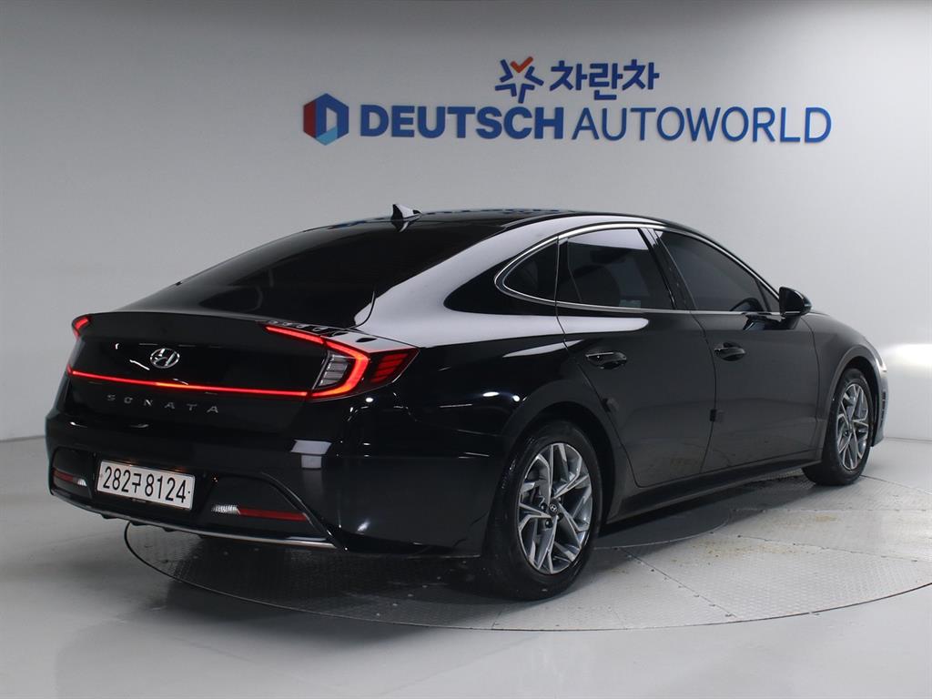 HYUNDAI Sonata - Vista 2