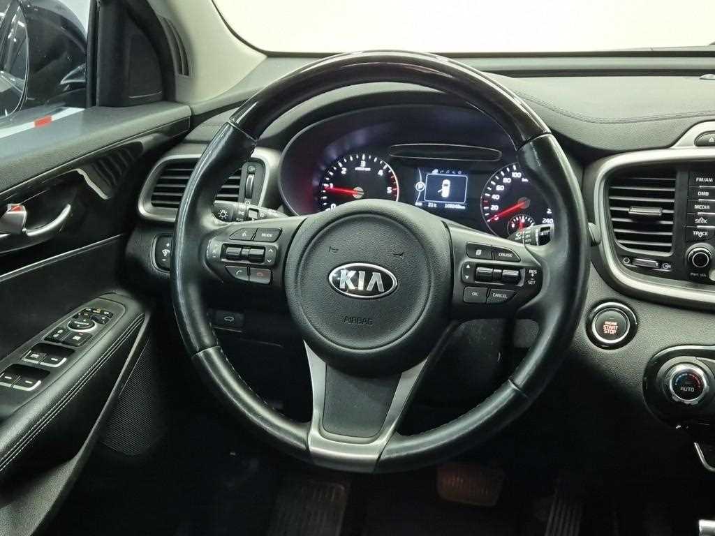 KIA Sorento - Vista 9