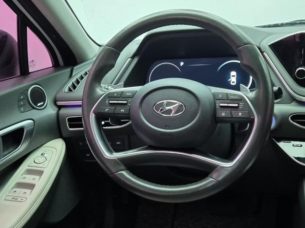 HYUNDAI Sonata - Vista 9