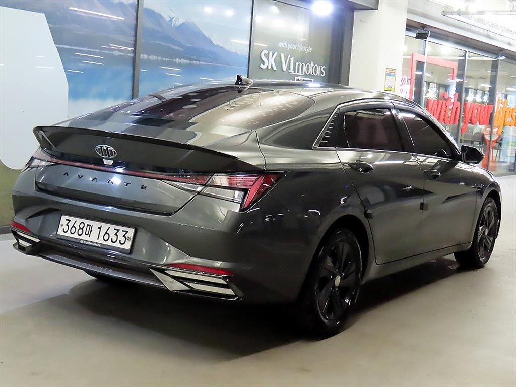 HYUNDAI Avante - Vista 4