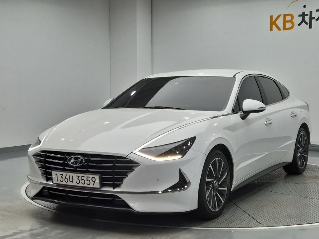 HYUNDAI Sonata - Vista 2