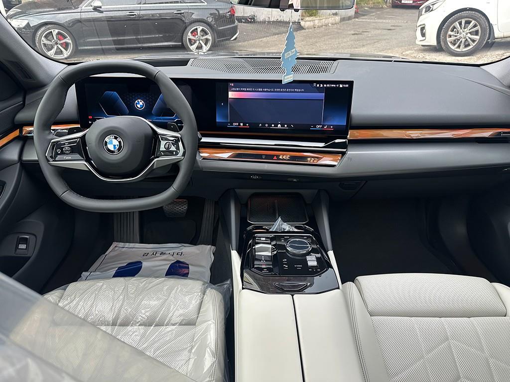 BMW 5 Series - Vista 8