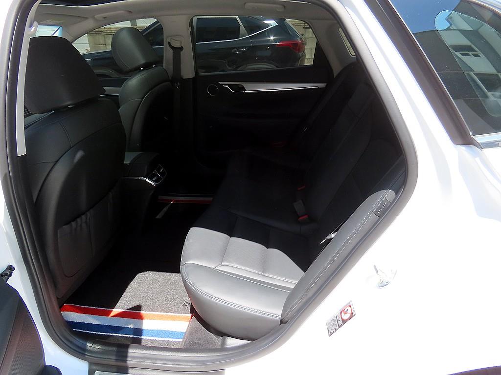 HYUNDAI Grandeur - Vista 6