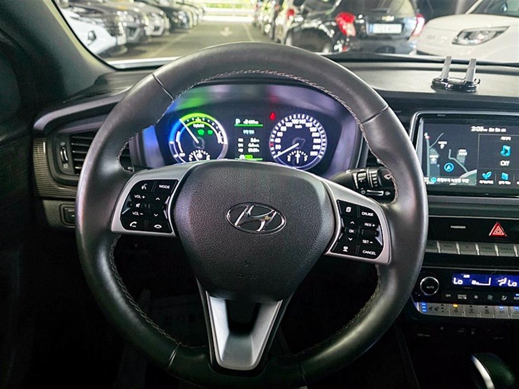 HYUNDAI Sonata - Vista 6