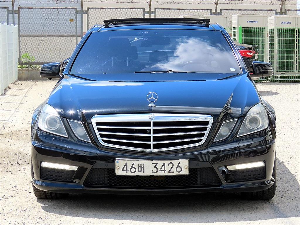 Mercedes Benz E class 2010 Negro - Importación desde Corea - HF Imports Iquique - Foto 1