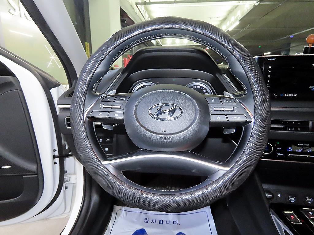 HYUNDAI Sonata - Vista 8