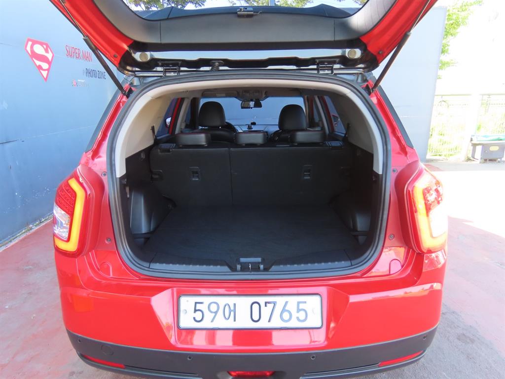 Ssangyong Tivoli - Vista 9