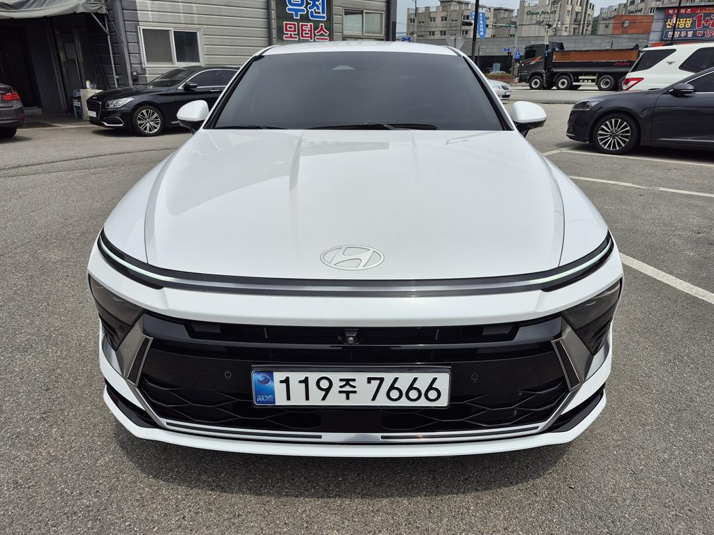 HYUNDAI Sonata - Vista 2