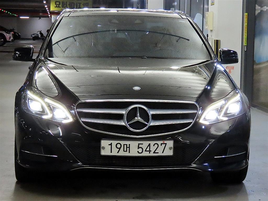 Mercedes Benz E class - Vista 2