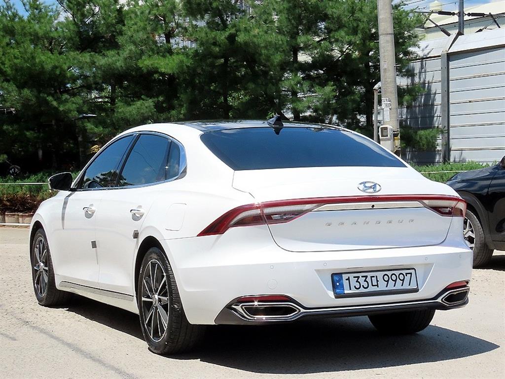 HYUNDAI Grandeur - Vista 3