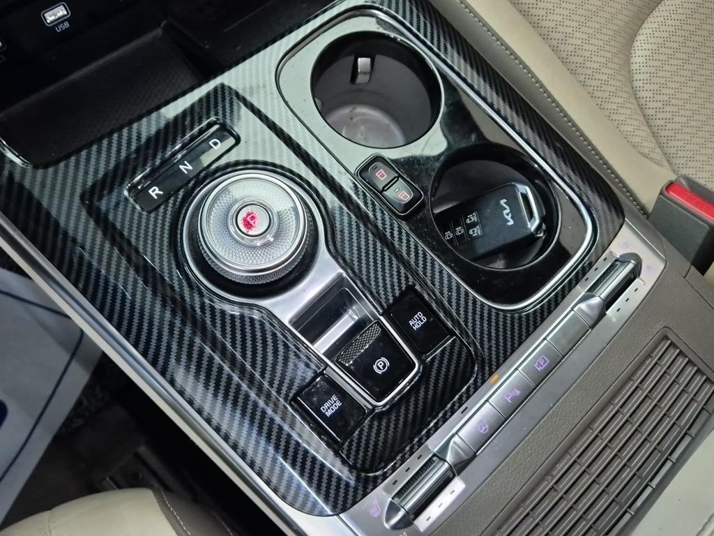 KIA Carnival - Vista 7