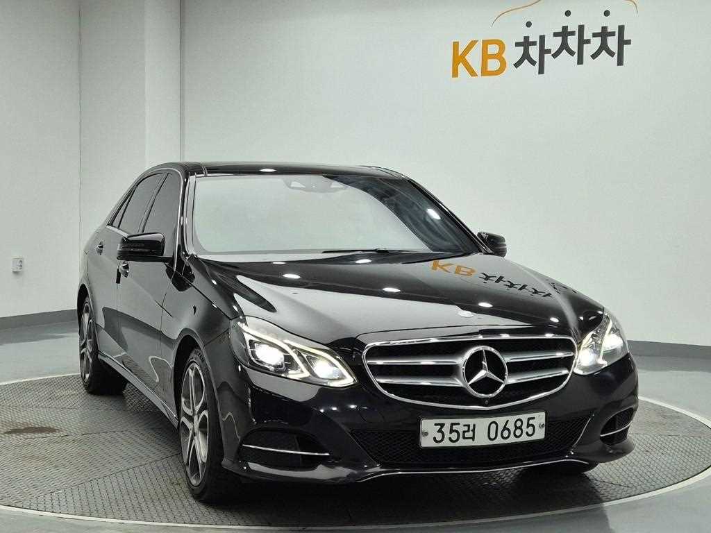 Mercedes Benz E class - Vista 4