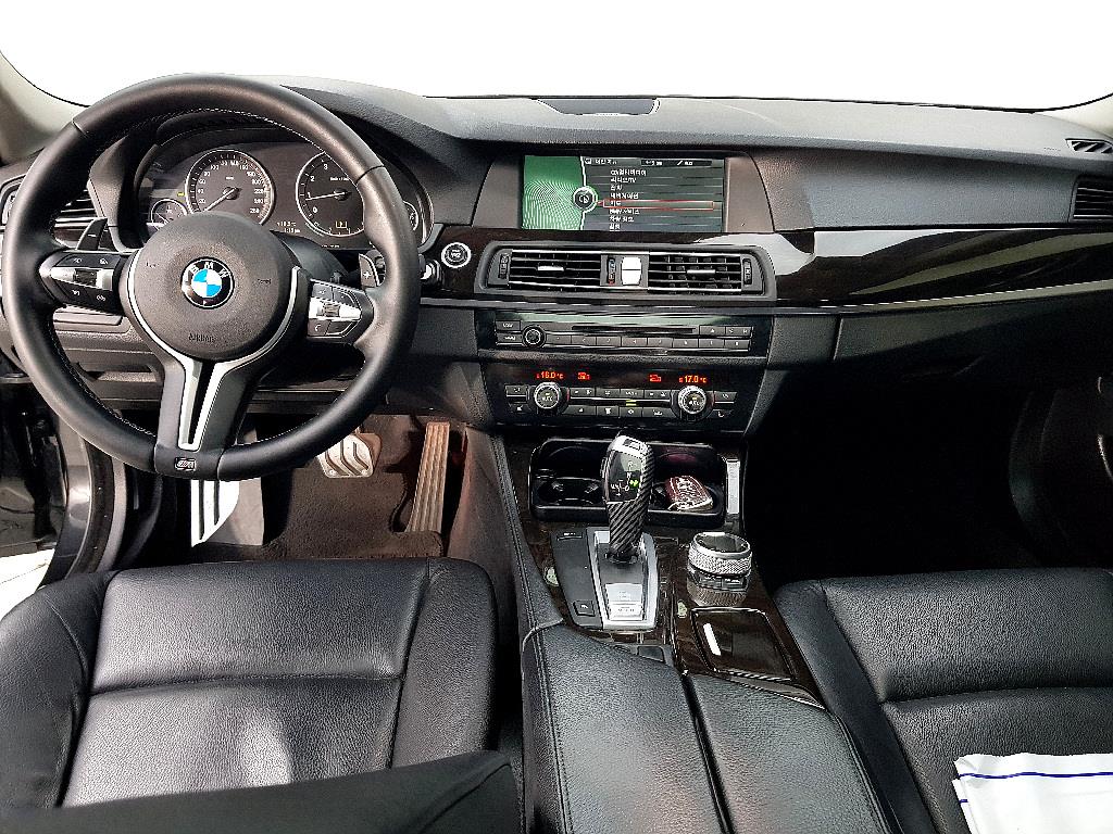 BMW 5 Series - Vista 5