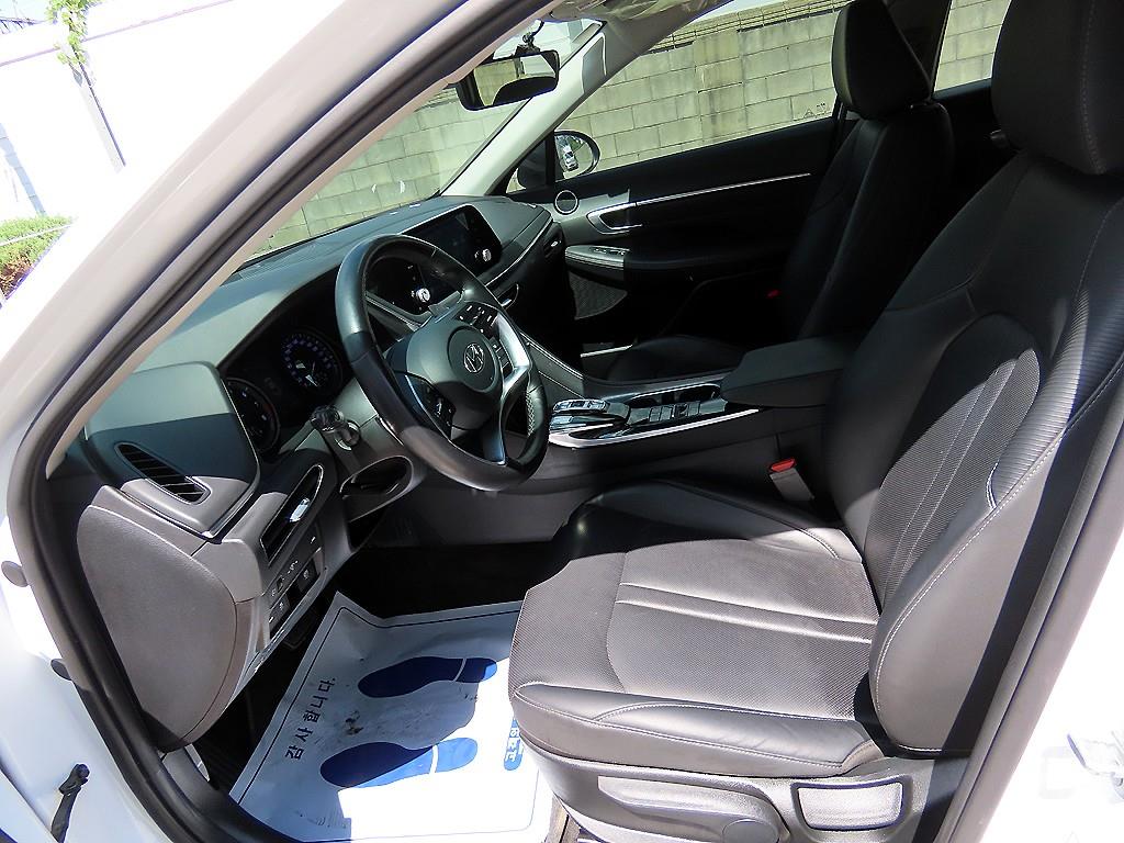 HYUNDAI Sonata - Vista 5