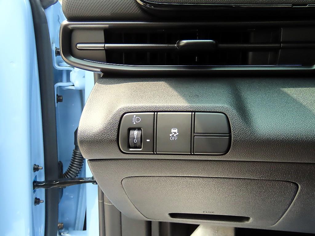 HYUNDAI Avante - Vista 12