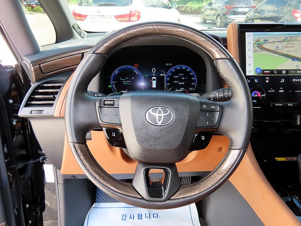 Toyota Alphard - Vista 8