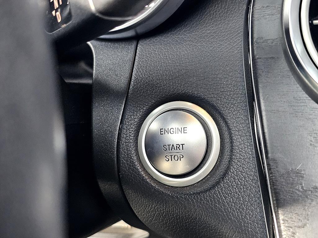 Mercedes Benz GLC Class 2017 Plateado - Importación desde Corea - HF Imports Iquique - Foto 13