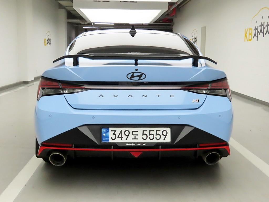 HYUNDAI Avante - Vista 3