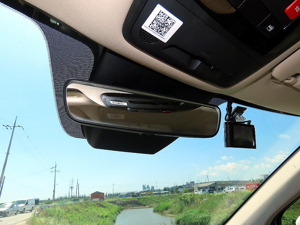 KIA Carnival - Vista 12