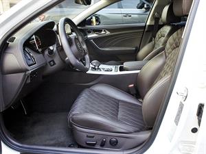 KIA Stinger - Vista 10
