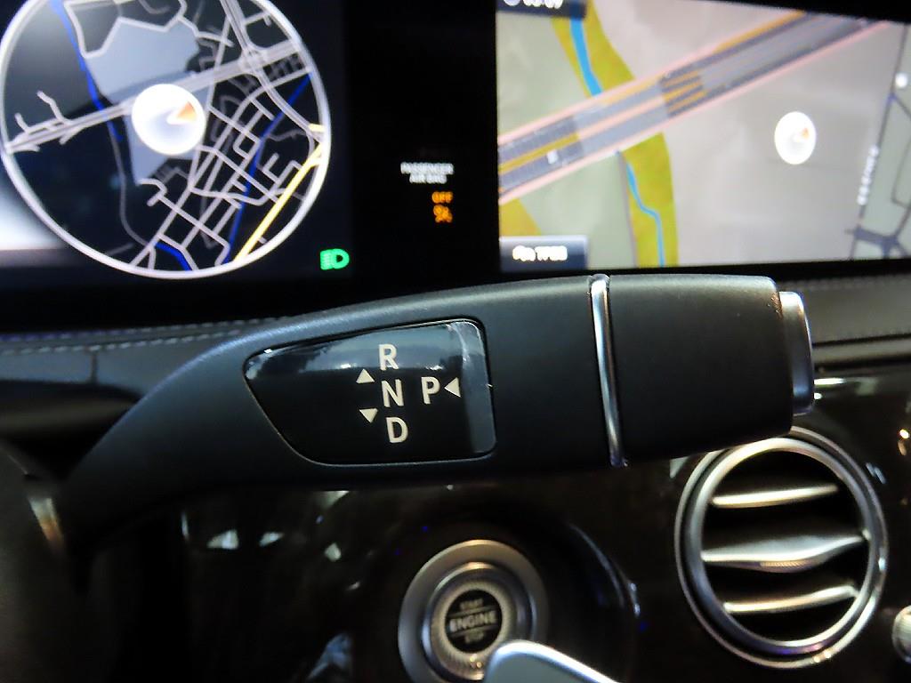 Mercedes Benz S Class - Vista 12