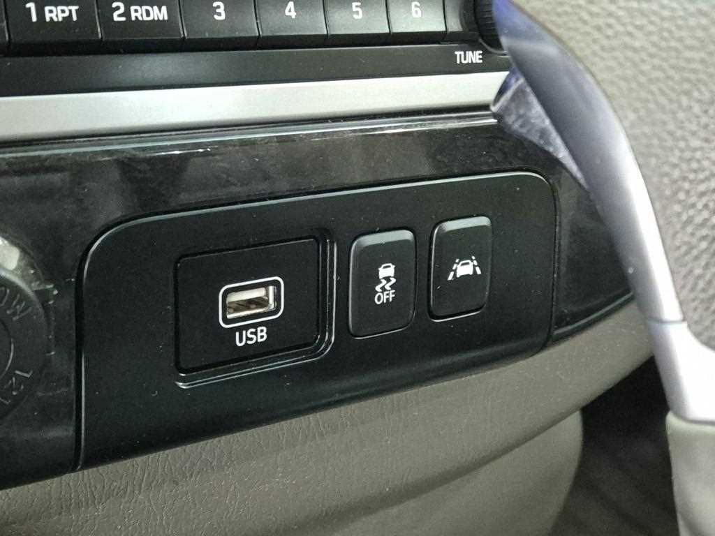 Small Truck Normal Box(High Deck) 2023 Blanco - Importación desde Corea - HF Imports Iquique - Foto 16