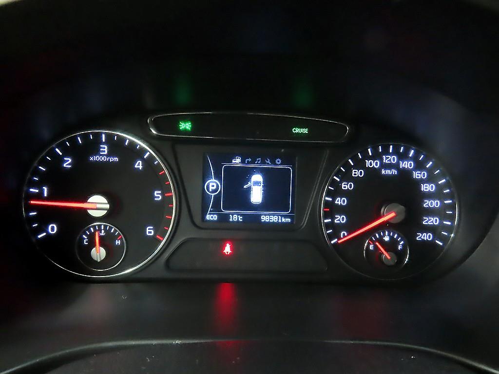 KIA Sorento - Vista 8